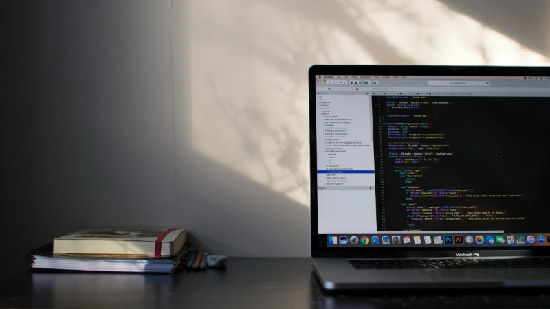Auditoría de página web con análisis técnico y revisión crítica de la estructura y configuración